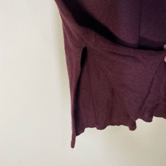 Aritiza Babaton Burgundy V-Neck Sweater Size XS - Picture 2 of 6
